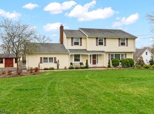 17 Surrey Dr, Hillsborough, NJ 08844
