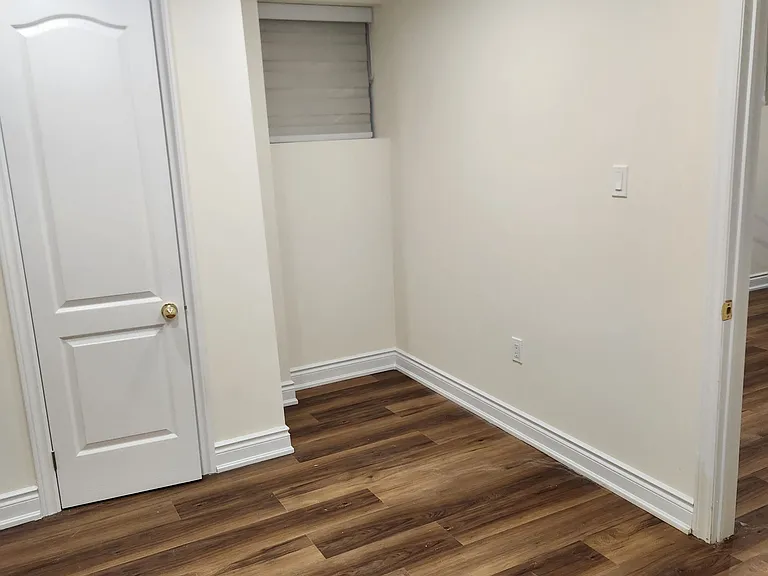62 Pineway Pl #LOWER — Photo 12