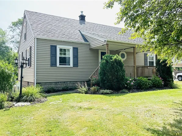 5905 Garlow Rd, Lewiston, NY 14304