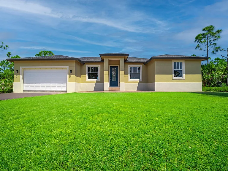 15261 Brainbridge Cir — Photo 1
