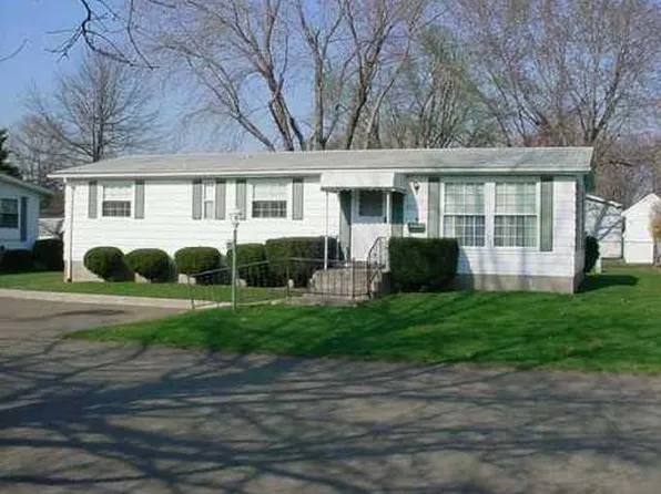 2717 Echo Ln, Erie, PA 16506