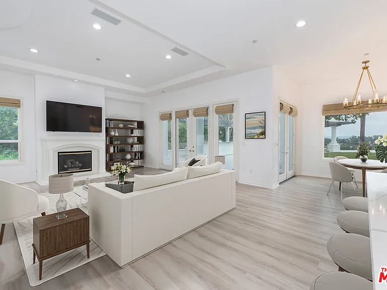 3791 Winford Dr — Photo 11