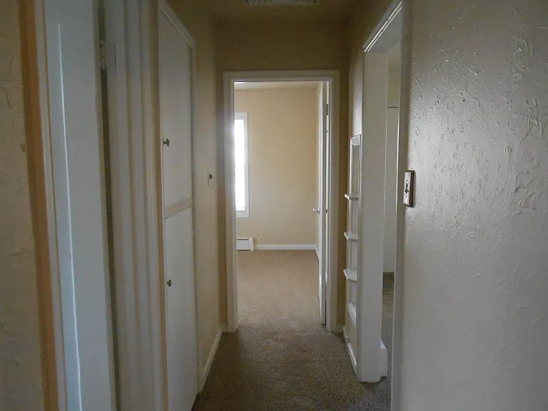 1051 Teller Ave — Photo 11