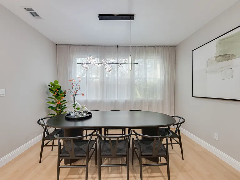 529 Pebblecreek Dr — Photo 9