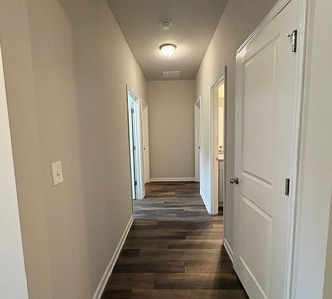 3rd image of 40 Hastings Ln