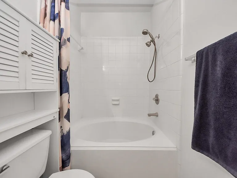 943 W Heights Hollow Ln — Photo 8