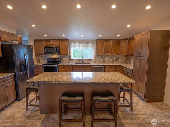 4th image of 7826 Bouldercrest Road NE