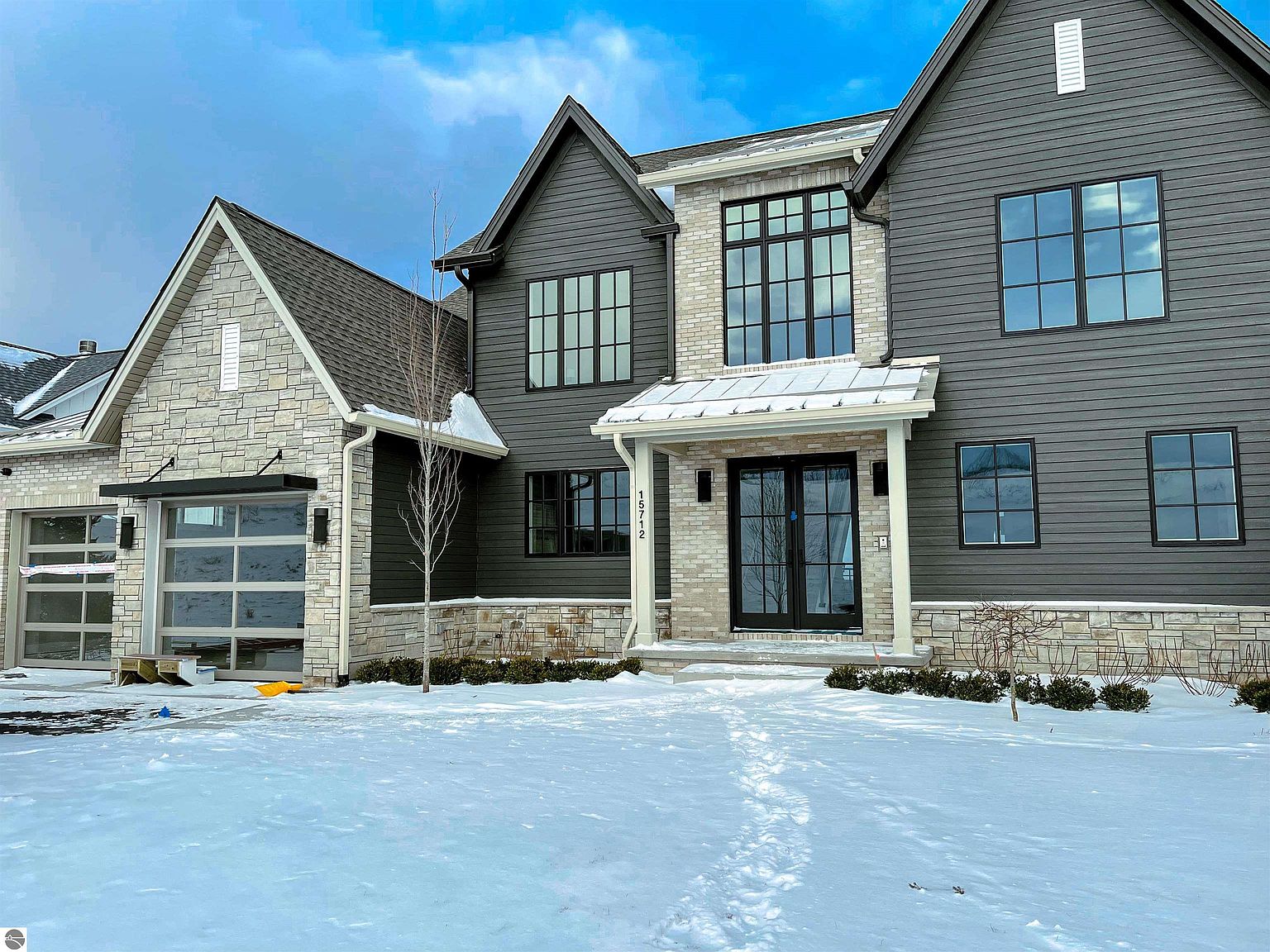 15712 Shoreline Ct, Traverse City, MI 49686 Zillow