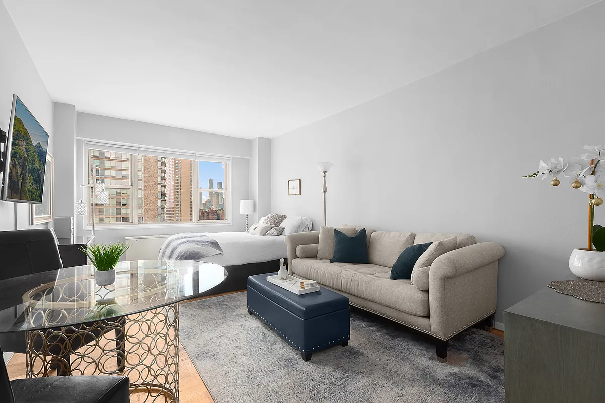 165 West 66th Street #21G in Lincoln Square, Manhattan
