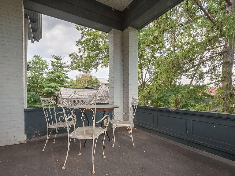 130 E Gorham St — Photo 6