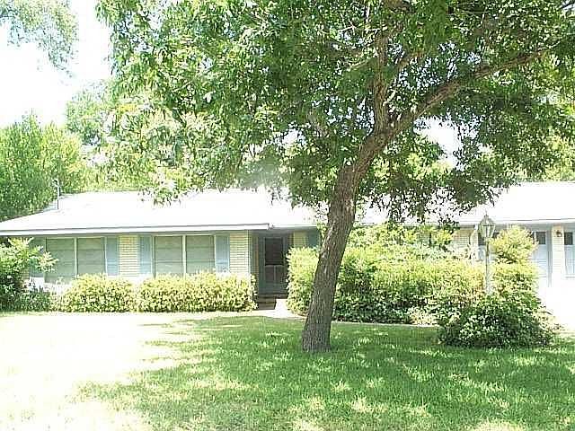 1st image of 12000 Oak Trl