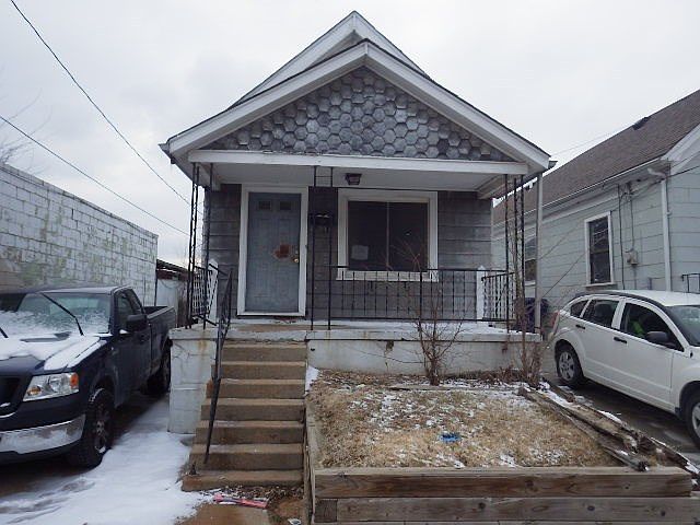 1st image of 1325 Hughes Pl