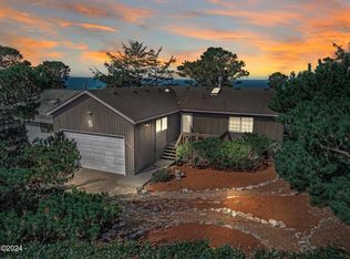 2302 NW Bayshore Loop, Waldport, OR 97394