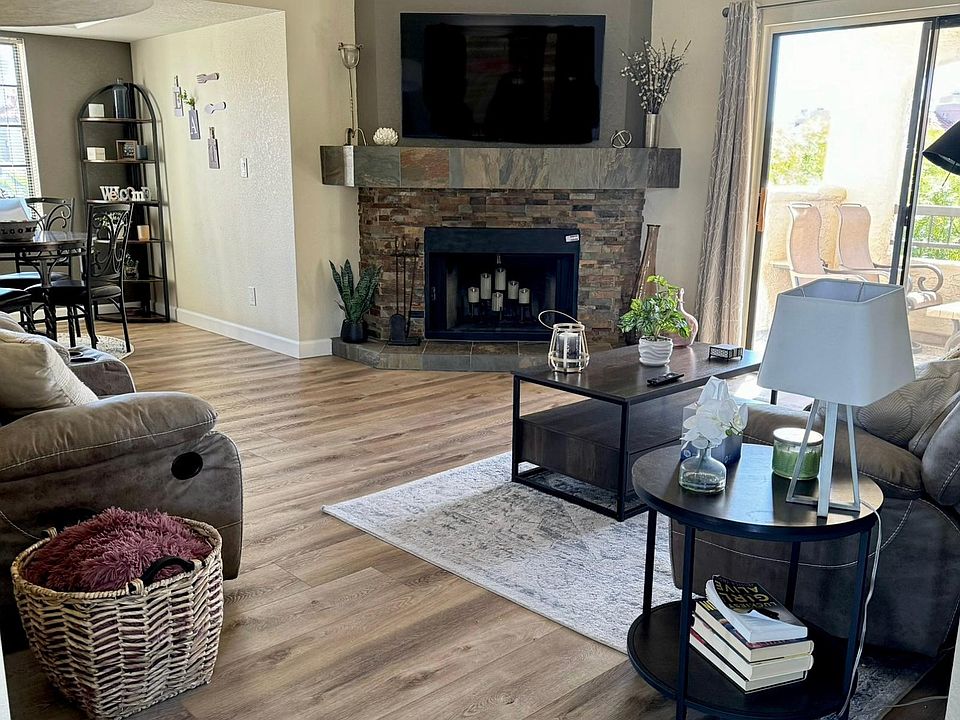 Open and bright living room with vaulted ceilings