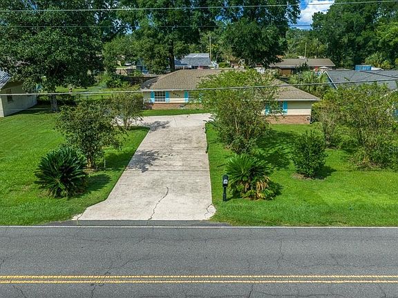 3rd image of 4851 NE 7TH STREET
