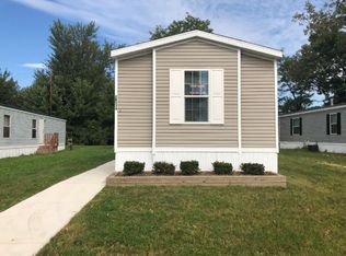28534 N Maple St, Romulus, MI 48174
