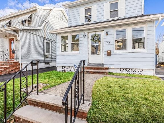 3rd image of 38 Bellevue Ave