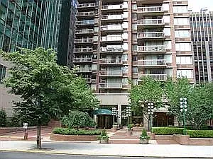 235 E 40th St #33B — Photo 2
