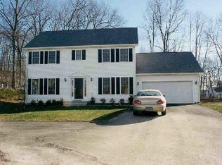 41 White Oak Dr, Danbury, CT 06811