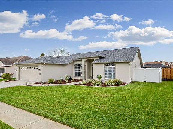 2nd image of 1643 Glen Oak Ln