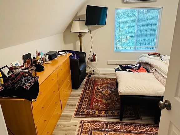 5th image of 136 Academy Hill Rd Floor 3