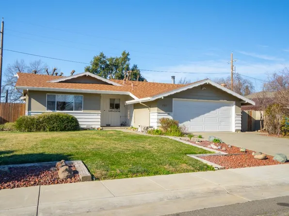 290 S 7th Street, Dixon, CA 95620