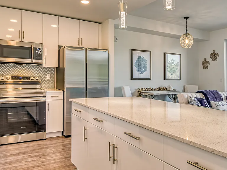 1709 Tamiami Trl — Photo 10