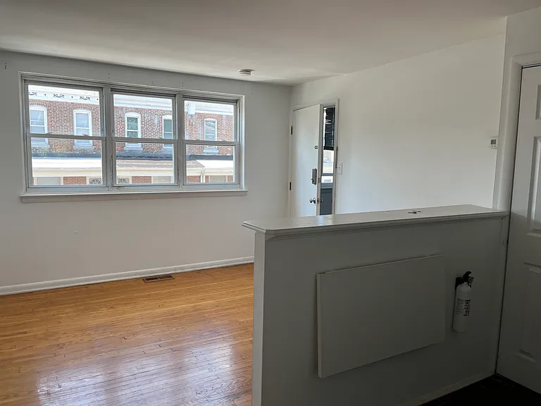 409 Naomi St #1 — Photo 6