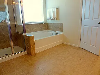 405 Garden Square Ln — Photo 21