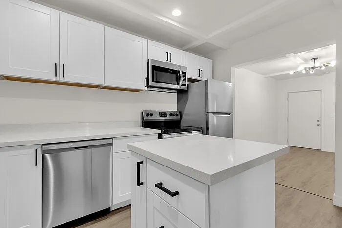 Building Photo - 325 N 17th Dr #A