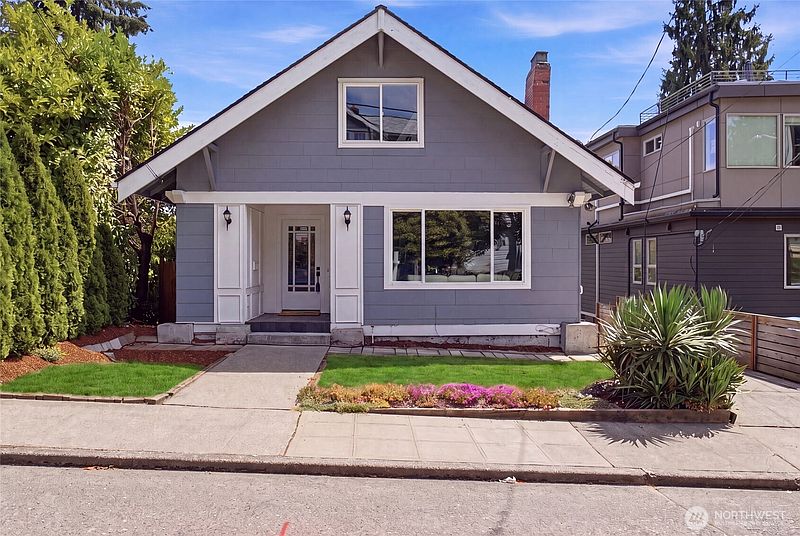 2nd image of 4318 1st Avenue NE