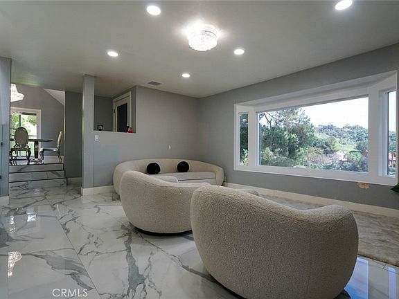 4th image of 2364 Las Palomas Dr