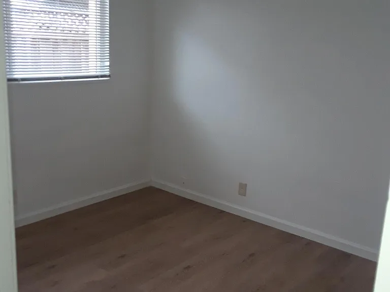 36730 Ruschin Dr — Photo 7