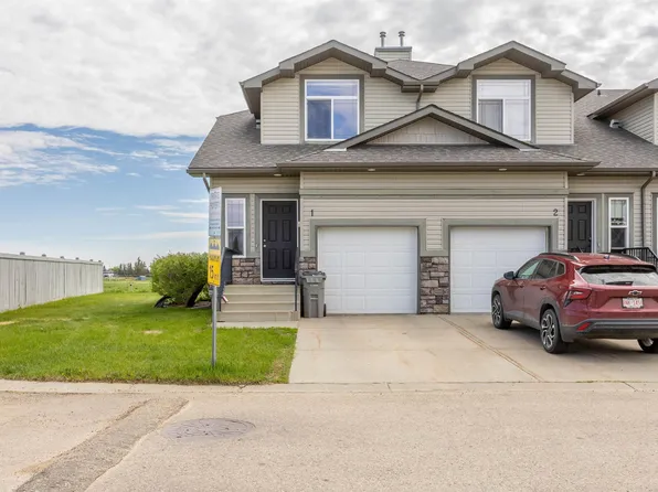 9511 102nd Ave #1, Morinville, AB T8R 0C6
