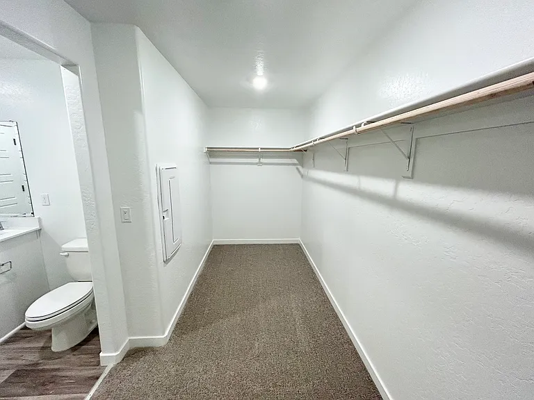 4480 Bellaire Ave — Photo 22