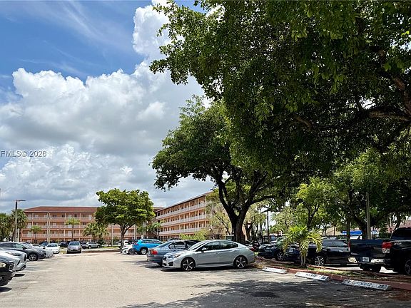 4th image of 17000 NW 67th Ave APT 130