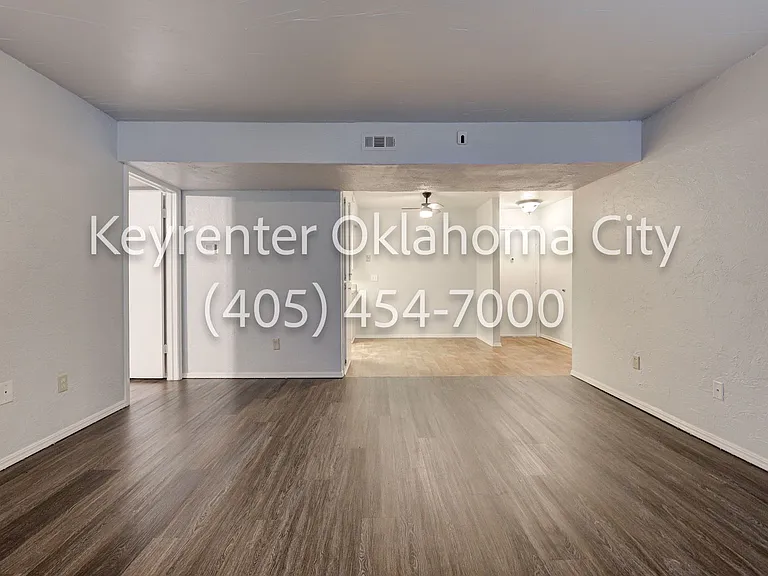 6550 N Meridian Ave Townhouse — Photo 8