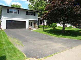 32 Orchard Dr, Big Flats, NY
