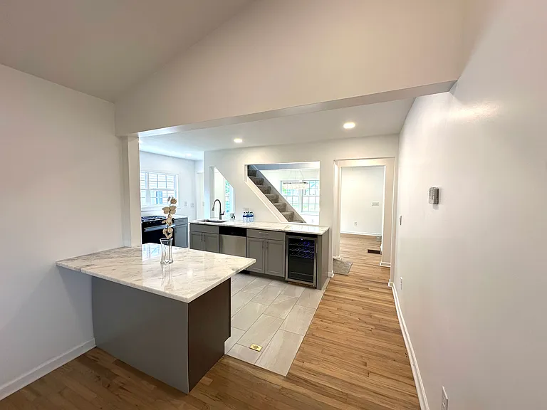 1466 Hardin Ave — Photo 13