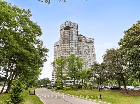 1300 Bloor St #2010, Mississauga, ON L4Y 3Z2
