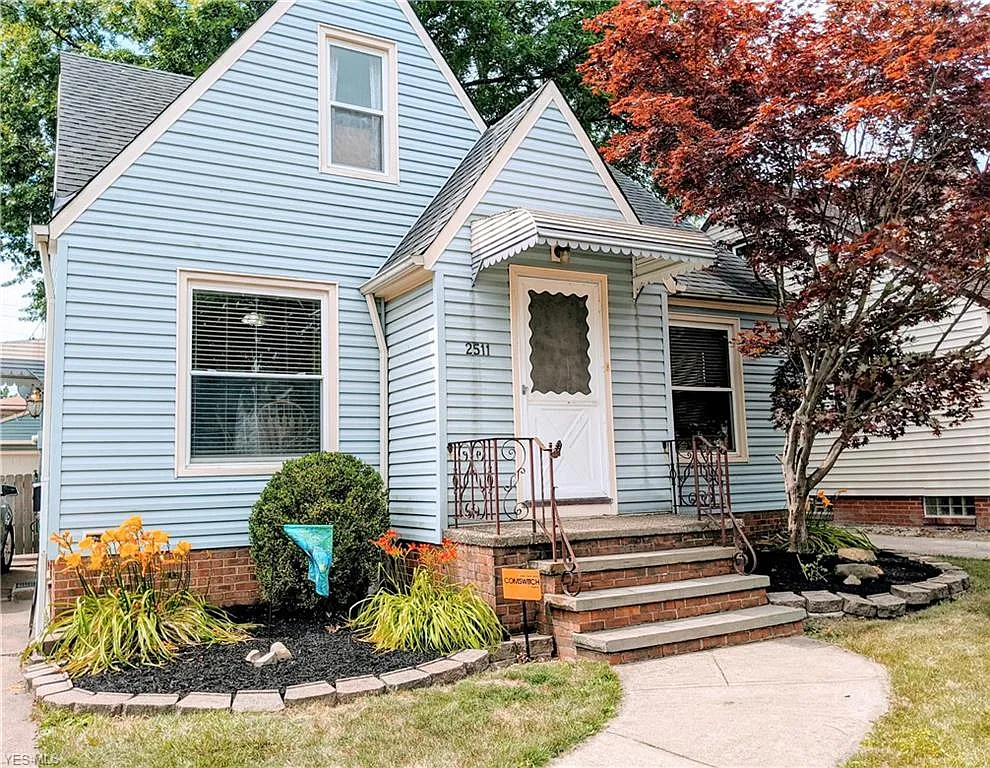 2511 North Ave photo 1