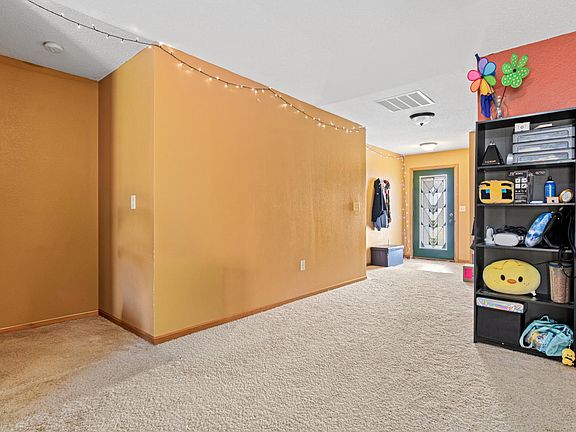 4th image of 937 Anika Ct