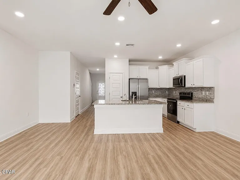 456 Melrose Way — Photo 3