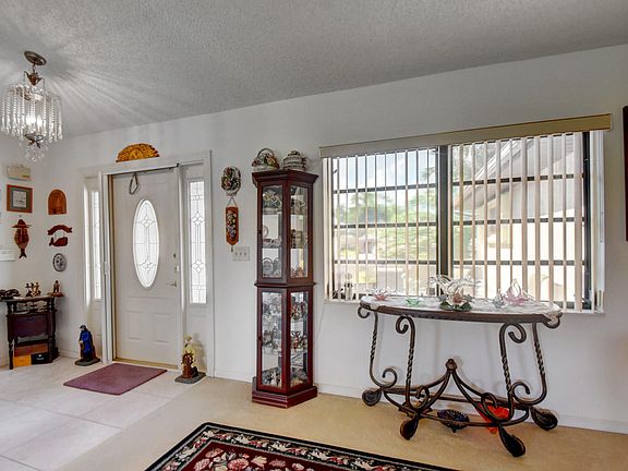 4th image of 10573 Pineada Cir