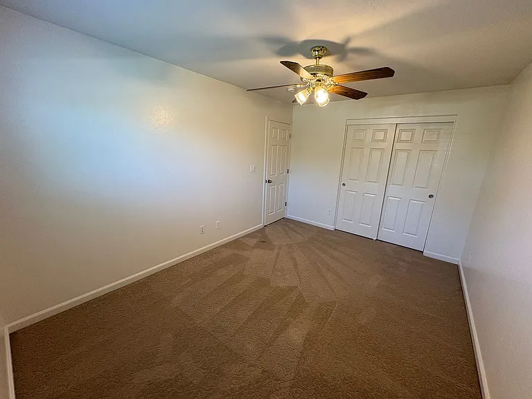 4704 W Rialto Ave — Photo 29
