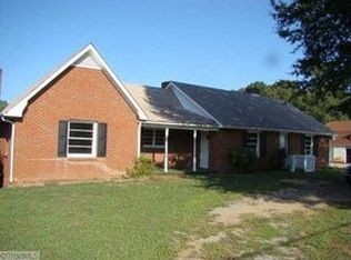 9118 Lasater Rd, Clemmons, NC 27012