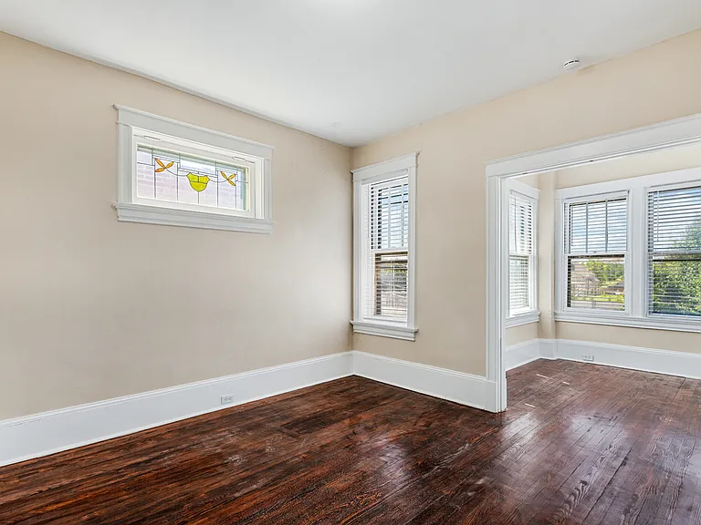 6026-28 Pershing Ave #6028 — Photo 18