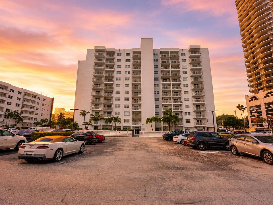 1st image of 200 S Birch Rd APT 605