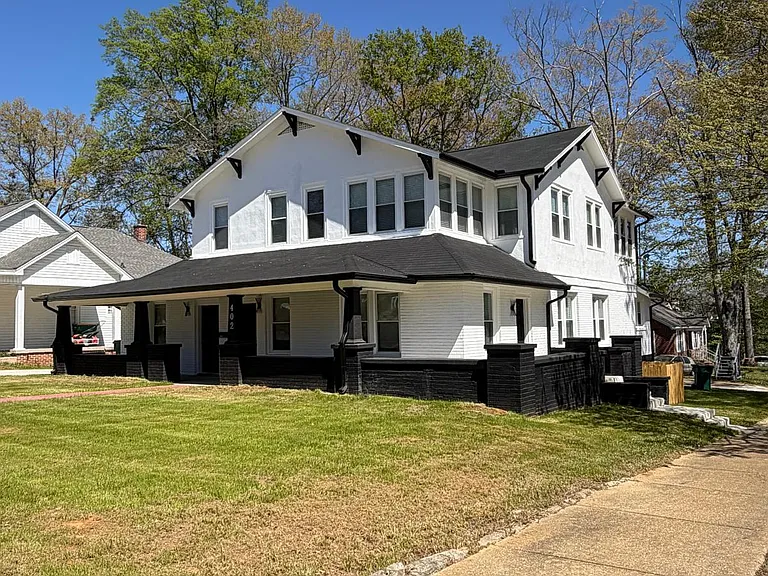 402 N Church St — Photo 19