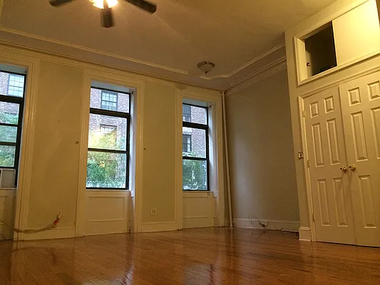 Rented by Your Vanity Realty | media 26